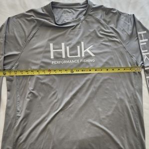 Huk Performance Fishing Shirt with Mesh sides XL 90% Poly 10% Spandex